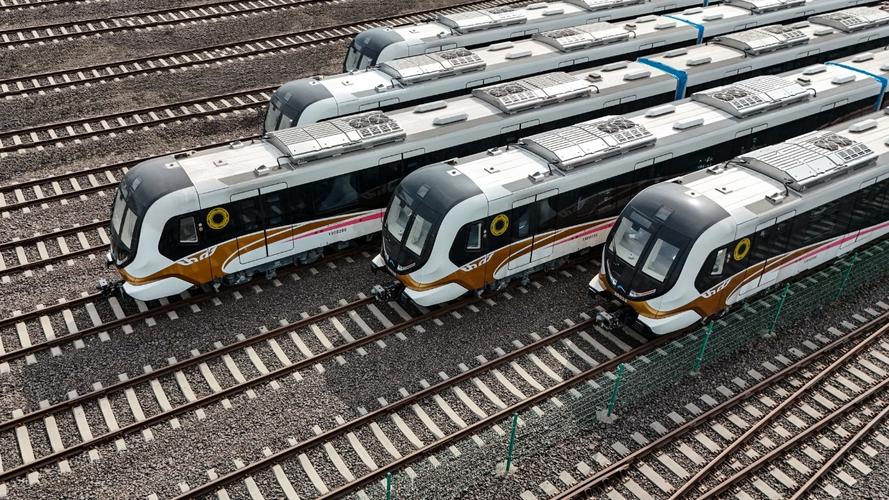 在卫星通信中最少有几颗卫星才能覆盖整个地球 在卫星通信中最少有几颗卫星才能覆盖整个地球