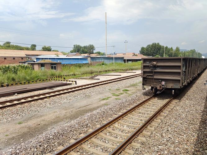 起重机路轨型号是怎么来分的?比如:24#路轨,24代表什么? 起重机路轨型号是怎么来分的?比如:24#路轨,24代表什么?